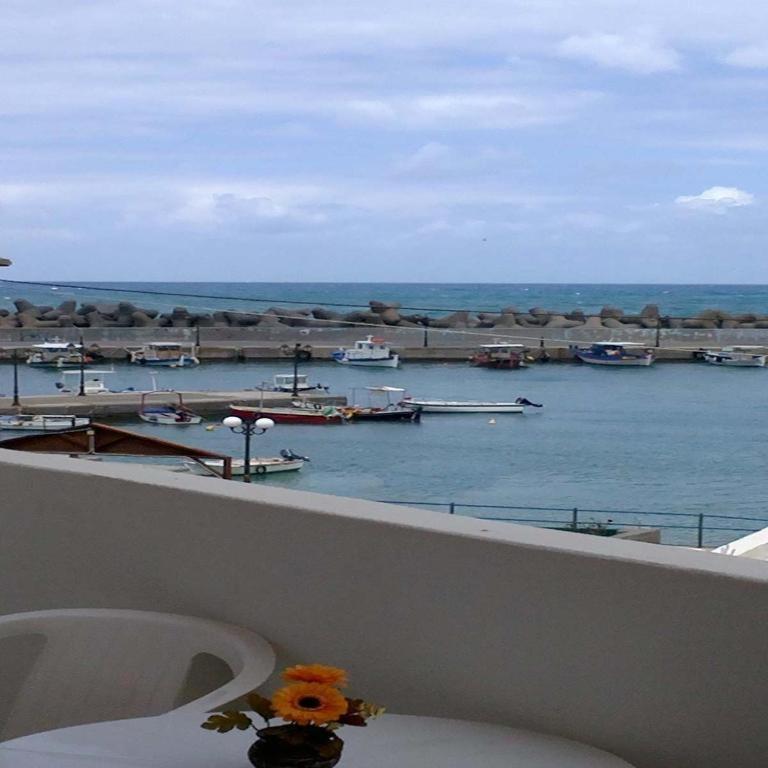 Kiveli Apartment Mílatos Ngoại thất bức ảnh